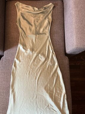 Elegant Sage Green Sleeveless Backless Dress